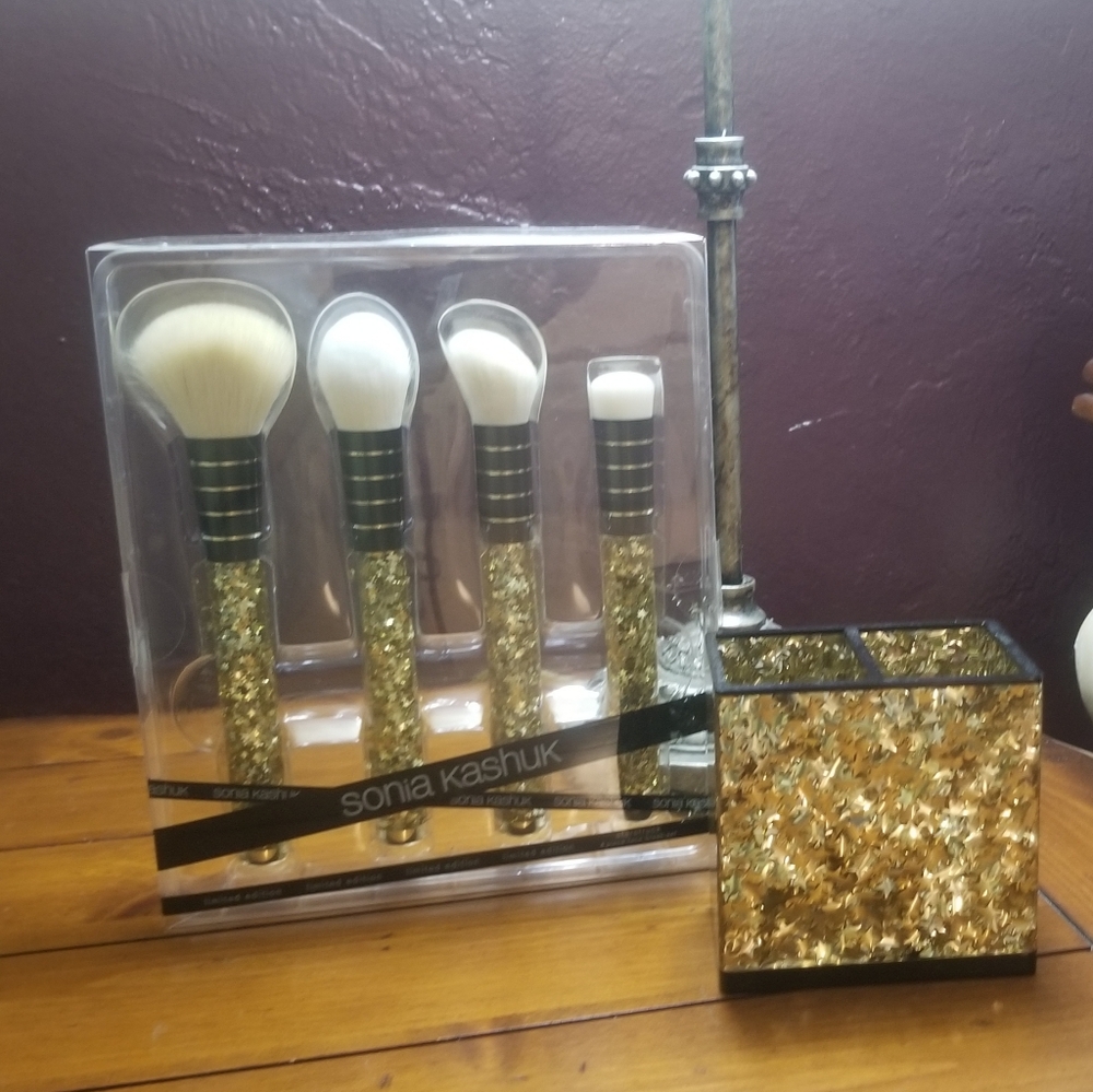 Sonia Kashuk Makeup brush set, and brush holder.